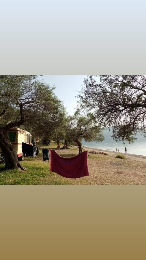 The Lake House" -Trichonida Lake Marathias  ภายนอก รูปภาพ